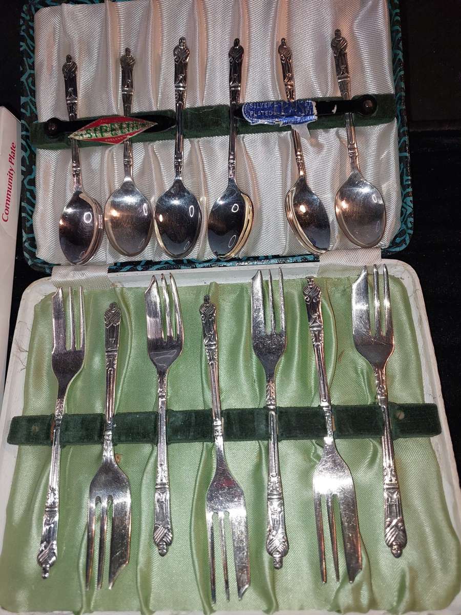 ANTIQUE COLLECTION CUTLERY