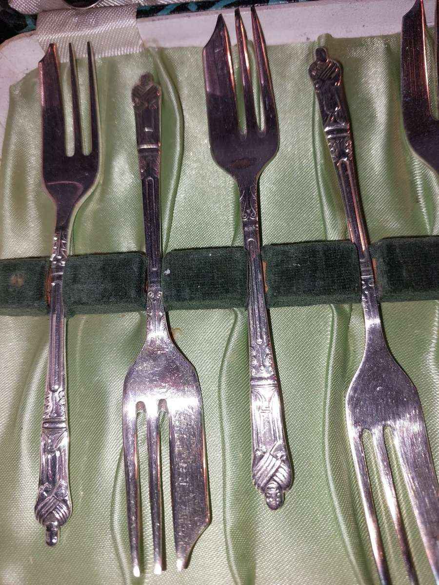 ANTIQUE COLLECTION CUTLERY