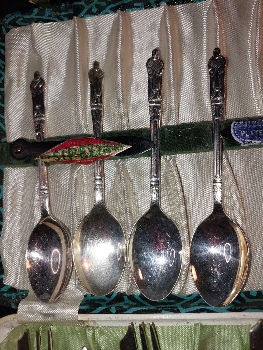 ANTIQUE COLLECTION CUTLERY