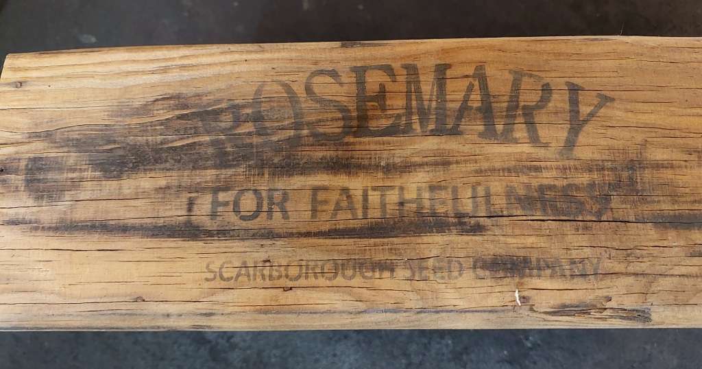 A VINTAGE ART DECOR WOODEN POT PLANT HOLDER APPROXIMATELY  30 X 15 CMS