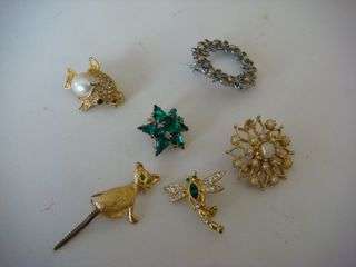6 MINI BROOCHES