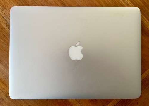 MacBook Air (13` Early 2014) i5, 128GB SSD, 4GB RAM - NB.PLEASE READ