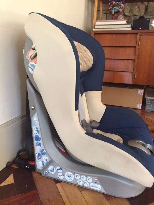 Chicco Car Seat / Isofix