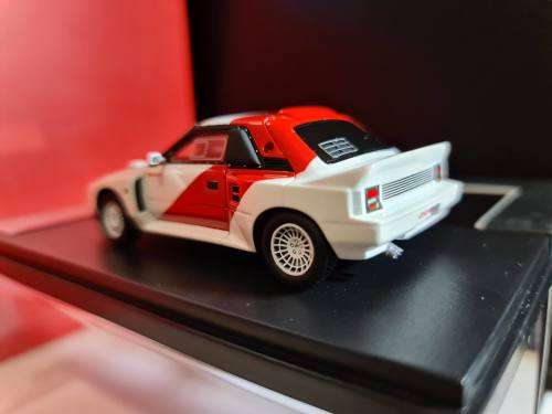 1/43 JAPAN WIT`S TOYOTA MR2 222D WHITE and RED