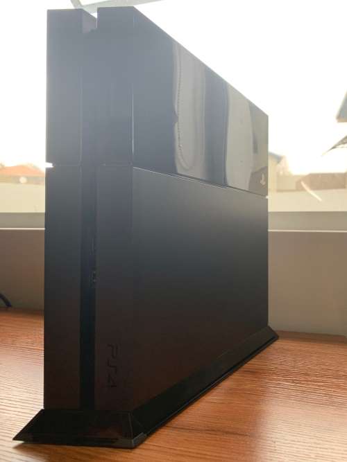 Play Station 4 with 2 controllers