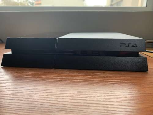 Play Station 4 with 2 controllers