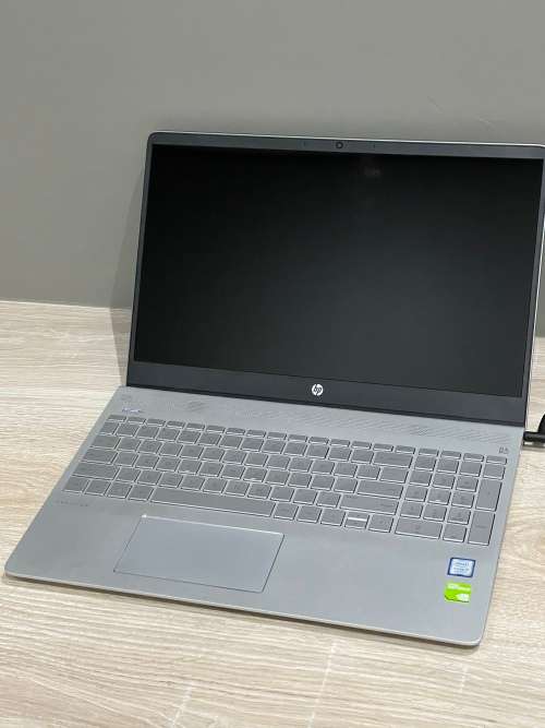 HP Pavilion 15 i7-8550U, 8GB RAM , 512GB SSD 15` HD NOTEBOOOK with GeForce On-Board Graphics