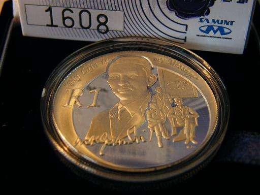 BUY NOW OR LOSE OUT.LIMITED EDITION PROOF GANDHI R1 SILVER COIN WITH CERTIFICATE AND IN SAM BOX.