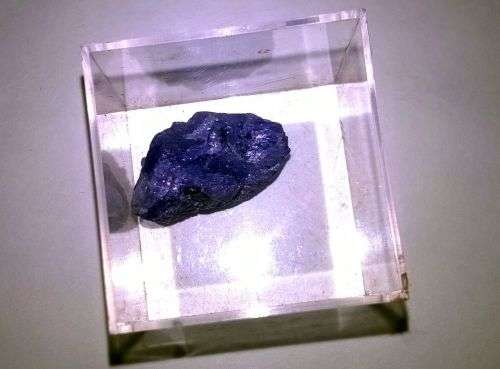 Tanzanite small mineral specimen 12.60 ct 19.60 mm x 12.28 mm 8.79 mm