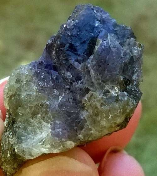 Medium Rough Mineral Specimen Tanzanite 79 ct 15 grams 30 mm x 20 mm x 15 mm