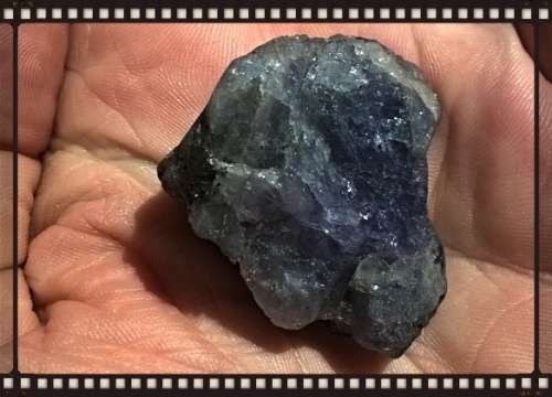 Large Rough Mineral Specimen Tanzanite 158 cts 30mm x 31 mm x 17 mm