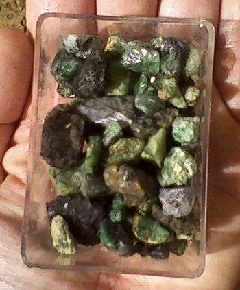 60 g   AA Grade Top Gemmy Tsavorite and Tanzanite Mix 20 piece Lot