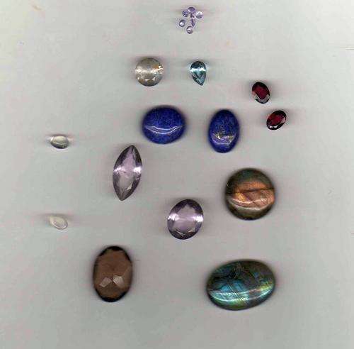 Gemstone Lot (69 ct ) ,Lapis Lauzil ,Labradorite,Tanzanite,Garnet,Topaz,Lemon Quartz.Amethysts,Moon