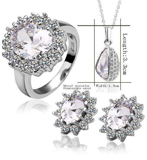 BEST OFFER!!!!- THIS IS THE MOST BEAUTIFUL RING AND EARRINGS... A MUST!  LOOK AT THIS RING!!!!