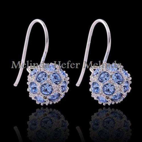 THIS IS A ABSOLUTELY BEAUTIFUL ITEM! IMPRESSIVE EARRINGS, SWAROVSKI ELEMENTS - MUST BID!!!