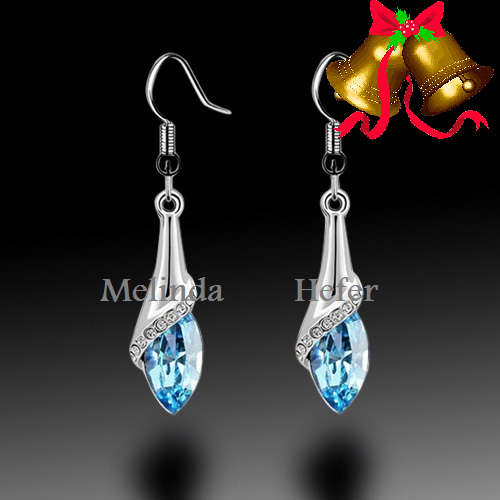 THIS IS A ABSOLUTELY BEAUTIFUL ITEM! IMPRESSIVE EARRINGS, SWAROVSKI ELEMENTS - MUST BID!!! BEAUTIFUL