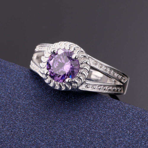 BEST OFFER!!!! - ABSOLUTELY IMPRESSIVE SILVER RING - FIRST TIME EVER ON R1.00 AUCTION!