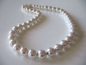 NEW! IMPRESSIVE NECKLACE SILVER 14MM BALLS NEVER BEFORE FOR R1(OPTION TO PURCHASE BRACELET