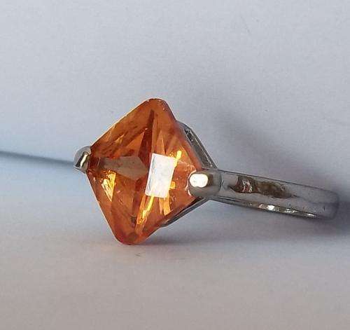 GOLDEN BROWN CRYSTAL RING (8) - ABSOLUTELY BEAUTIFUL - ON R1-00 AUCTION NOW!!!!!