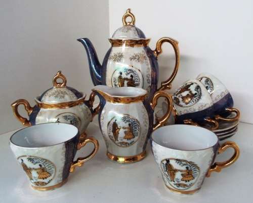 STUNNING BLUE & WHITE PORCELAIN TEA SET
