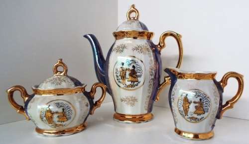 STUNNING BLUE & WHITE PORCELAIN TEA SET