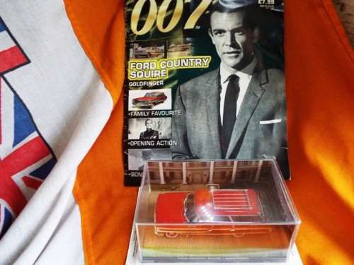 COLLECTABLE DIECAST MODEL OF 007 GOLDFINGER FORD COUNTRY SQUIRE