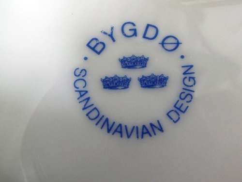 VINTAGE BYGDO SCANDINAVIAN DESIGN SMALL BLUE AND WHITE KOBENHAVN PLATE