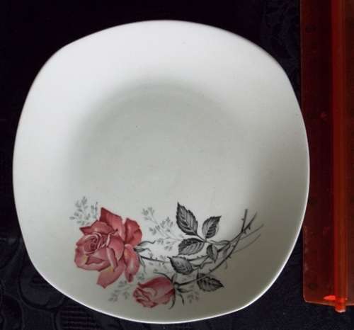 VINTAGE SMALL SQUARE WHITE WITH ROSE MOTIEF CAKE PLATES X 6