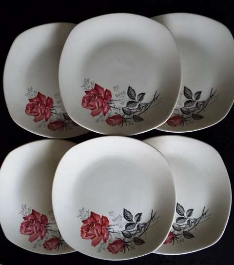 VINTAGE SMALL SQUARE WHITE WITH ROSE MOTIEF CAKE PLATES X 6