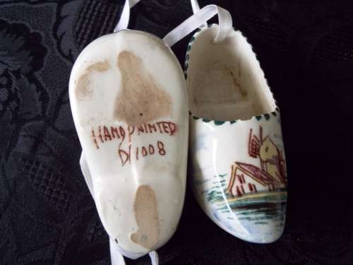 COLLECTABLE HAND PAINTED CERAMIC CLOGS
