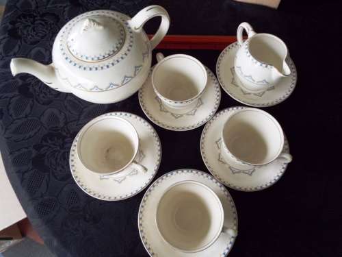 STUNNING 11 PC ROYAL STAFFORDSHIRE WHITE, BLUE AND GOLD TEA SET