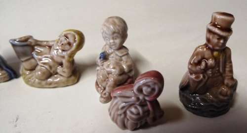 JOB LOT OF COLLECTABLE MINIATURE GLASS RED ROSE TEA ORNAMENTS x 10