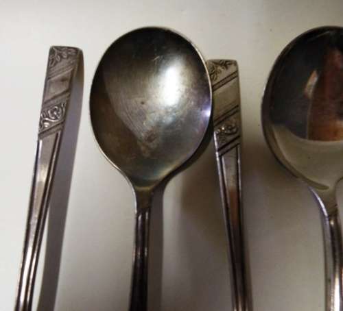 VINTAGE SET OF 6 SHEFFIELD ENGLAND SILVER SOUP SPOONS