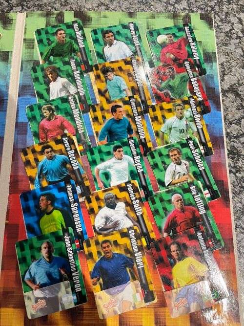 Complete set of World soccer Icons trading cards Tazo collection.
