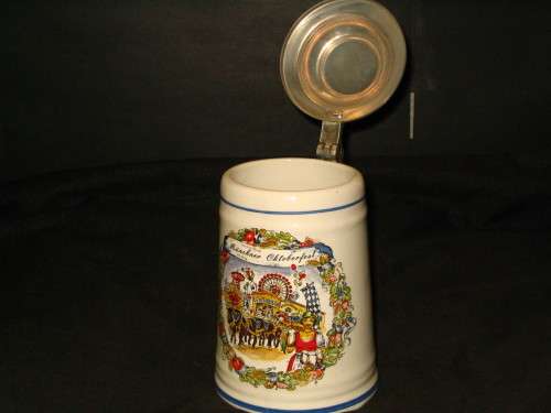 OKTOBERFEST  LIDDED BEER STEIN / TANKARD