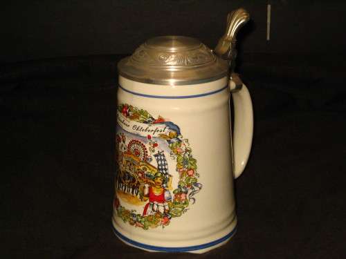 OKTOBERFEST  LIDDED BEER STEIN / TANKARD