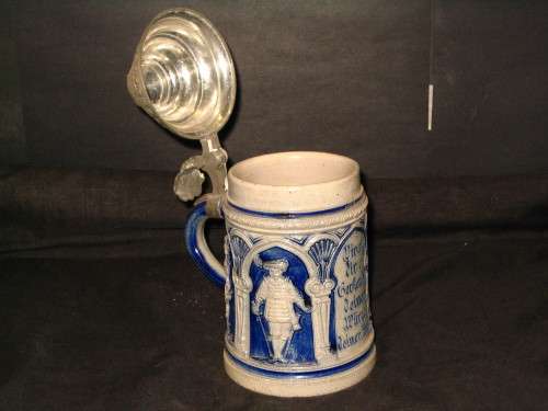 LIDDED BEER STEIN./ MUG