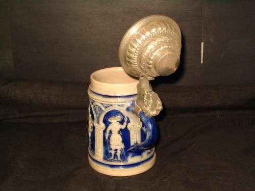 LIDDED BEER STEIN./ MUG
