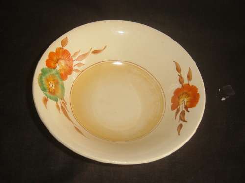 CLARICE CLIFF BOWL BY NEW PORT POTTERIES.