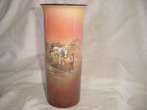H & K TUNSTALL VASE.