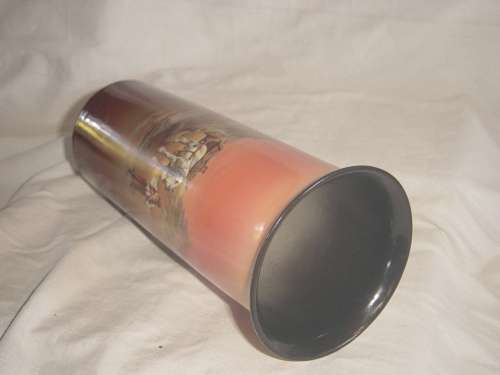 H & K TUNSTALL VASE.