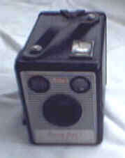 BROWNIE MODEL 1 EVERYTHING WORKING, CARRY STRAP NOT ORIGINAL NICE COND..