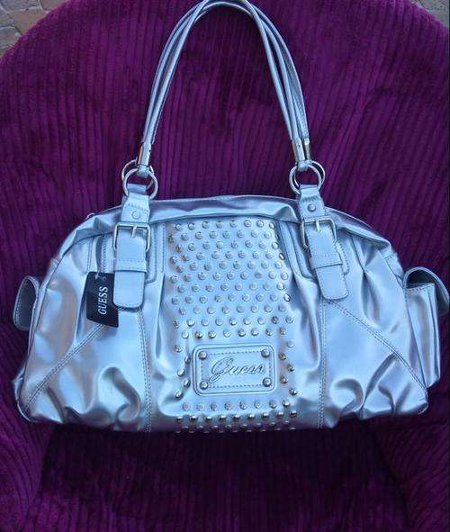 BRAND NEW SILVER GENUINE GUESS HANDBAG