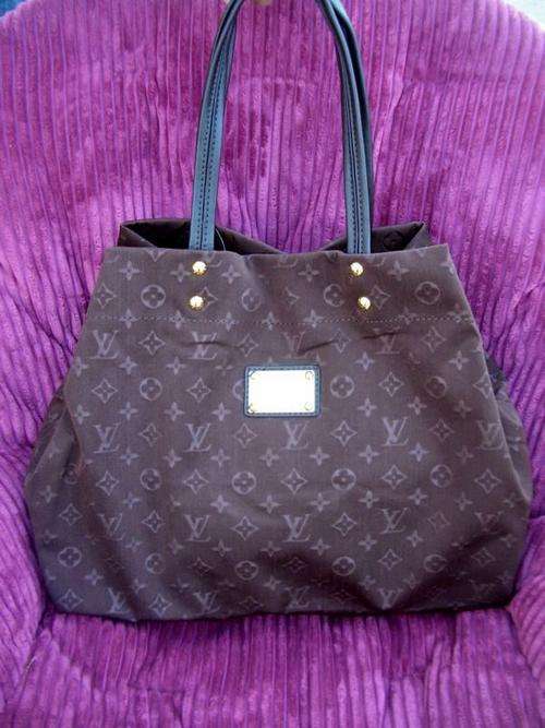 Brand new Louis Vuitton bag - New style!!!!!!!