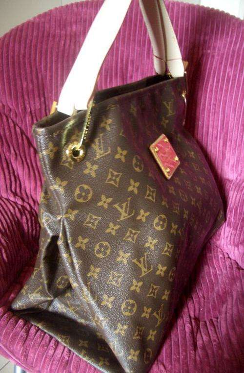 Brand new LARGE Louis Vuitton bag - New style!!!!!!!