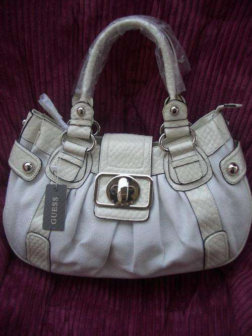 BRAND NEW GENUINE WHITE GUESS HANDBAG