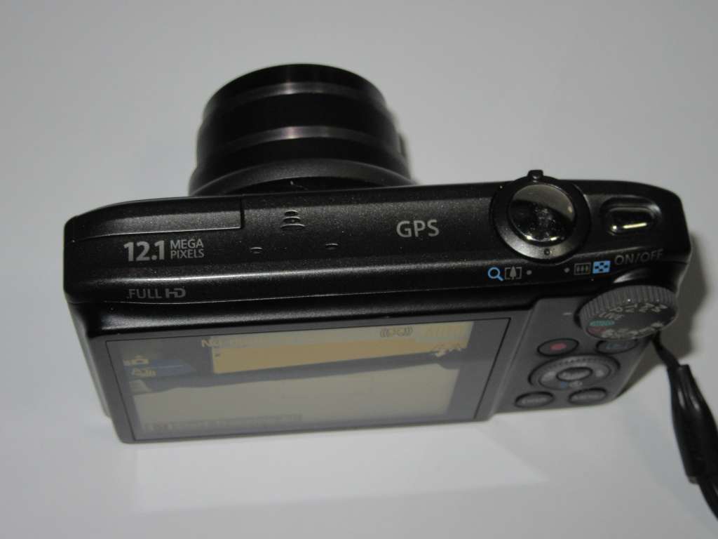 Canon SX260HS - 20x Optical Zoom - 12 Megapixels