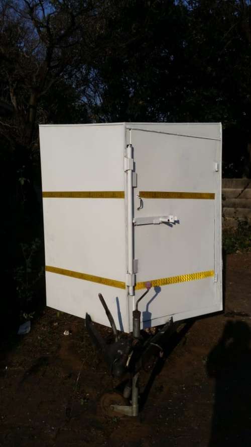 Heavy Duty Trailer - Break Axle and Lockable and High Load Capacity