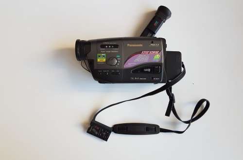 Vintage Panasonic Rx77 : 250 x Digital Zoom VHS Camera