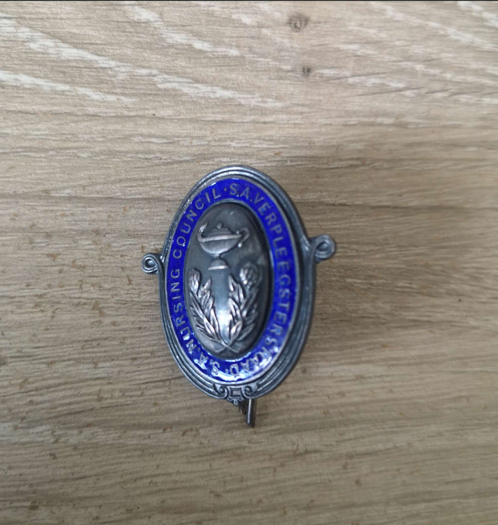 SA Nursing Council Epaulette Badge - Sterling Silve